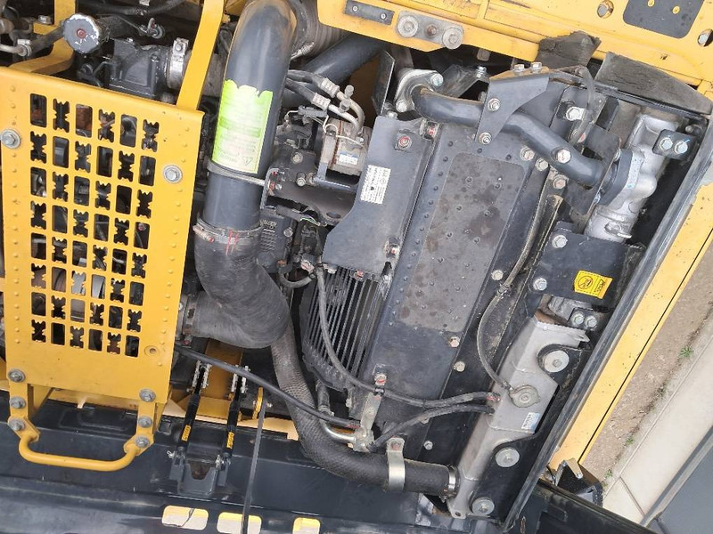 Crawler excavator Komatsu HB365LC-3 Hybrid: picture 9