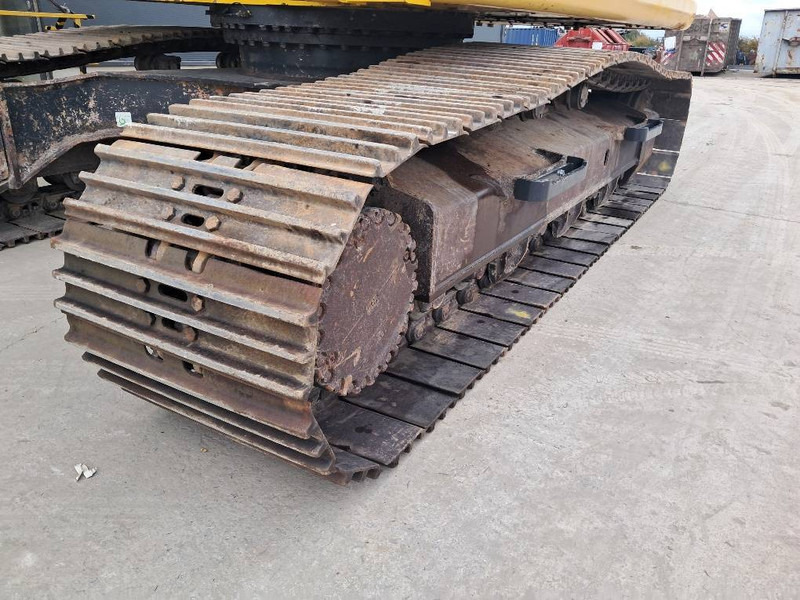 Crawler excavator Komatsu HB365LC-3 Hybrid: picture 18