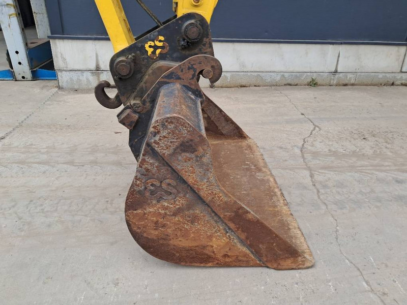 Crawler excavator Komatsu PC210LCI-11: picture 13