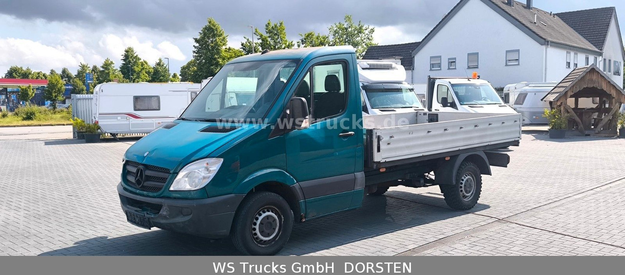 Mercedes-Benz Sprinter II Pritsche215 CDI - Open body delivery van: picture 1 Mercedes-Benz Sprinter II Pritsche215 CDI - Open body delivery van: picture 1