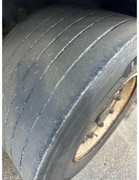 Closed box semi-trailer Krone SDK 27 *3-Achs*MEGA *Kofferauflieger*: picture 13