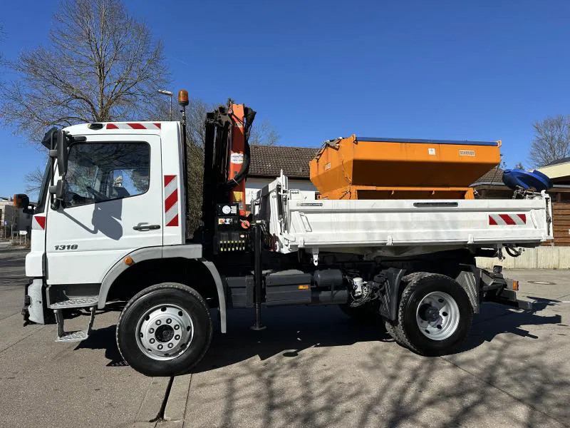 Mercedes-Benz Atego 1318 5 x AK Allrad Kran Palfinger 7001 - Tipper, Crane truck: picture 1 Mercedes-Benz Atego 1318 5 x AK Allrad Kran Palfinger 7001 - Tipper, Crane truck: picture 1