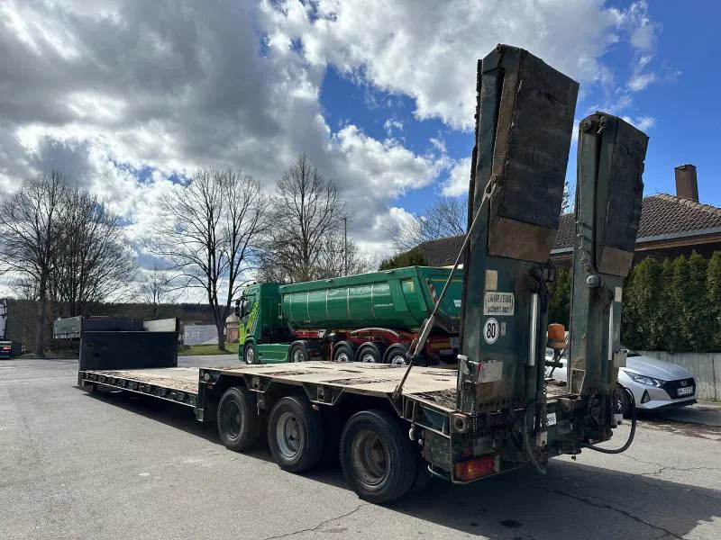 Goldhofer STZ -TL 3 -33/80 3-Achs TL 3x Lenk Rampen TÜV NEU! STZ -TL 3 -33/80 3-Achs TL 3x Lenk Rampen TÜV NEU! - Semi-trailer: picture 3 Goldhofer STZ -TL 3 -33/80 3-Achs TL 3x Lenk Rampen TÜV NEU! STZ -TL 3 -33/80 3-Achs TL 3x Lenk Rampen TÜV NEU! - Semi-trailer: picture 3