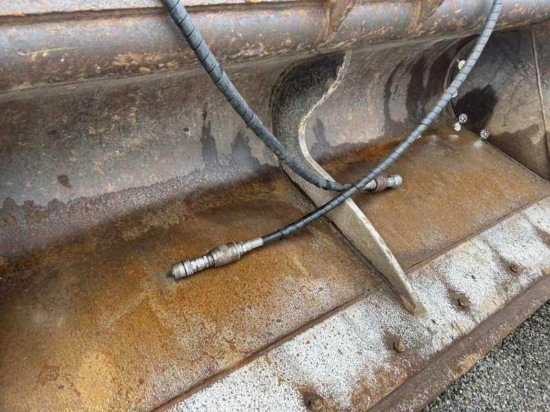 1800mm - Axes 80mm - Excavator bucket: picture 5 1800mm - Axes 80mm - Excavator bucket: picture 5