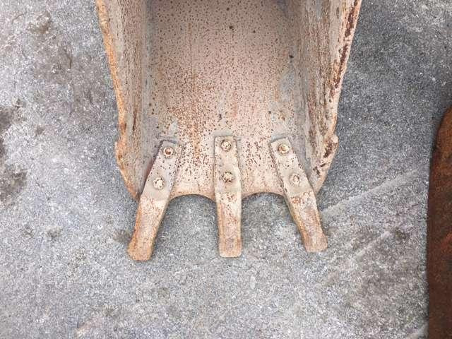 CATERPILLAR 450mm - Tractopelle - Excavator bucket: picture 3 CATERPILLAR 450mm - Tractopelle - Excavator bucket: picture 3