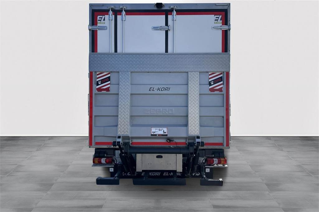 Mercedes-Benz Actros 1830 L nr 4x2 - Isothermal truck: picture 4 Mercedes-Benz Actros 1830 L nr 4x2 - Isothermal truck: picture 4
