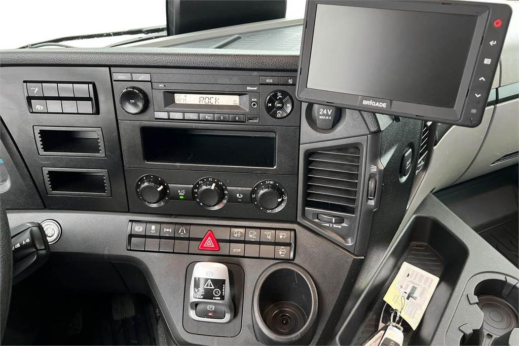 Box truck Mercedes-Benz Actros 5 SM 1827L Ksa-kori: picture 16