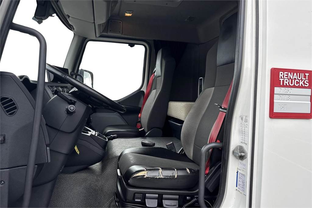 Box truck Renault Midlum D250 KSA-kori: picture 11