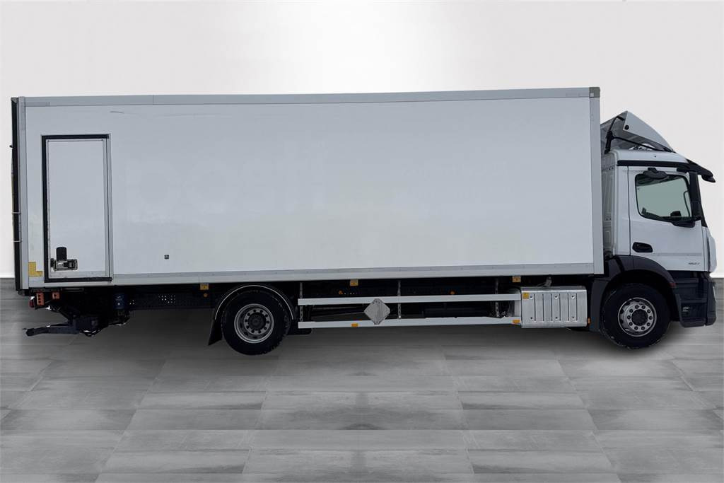 Mercedes-Benz ACTROS 1827 5 Ksa-kori - Tractor unit: picture 4 Mercedes-Benz ACTROS 1827 5 Ksa-kori - Tractor unit: picture 4