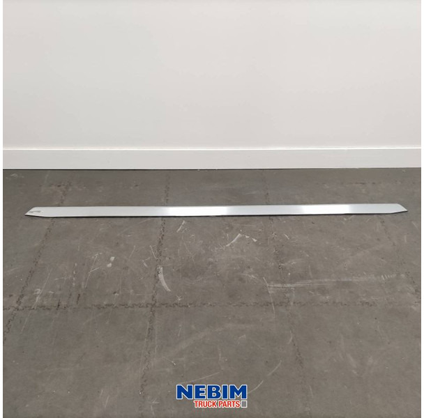 Volvo Volvo - 82248327 - Sierstrip chroom onderste - Spare parts for Truck: picture 1 Volvo Volvo - 82248327 - Sierstrip chroom onderste - Spare parts for Truck: picture 1