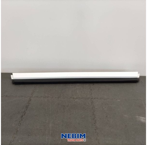 Volvo Volvo - 84173254 - Bumperspoiler midden - Spare parts for Truck: picture 1 Volvo Volvo - 84173254 - Bumperspoiler midden - Spare parts for Truck: picture 1