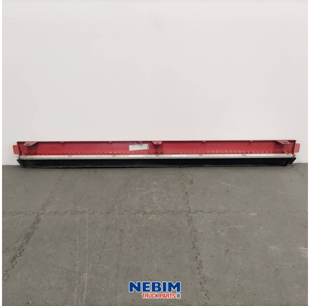 Volvo Volvo - 84173254 - Bumperspoiler midden - Spare parts for Truck: picture 2 Volvo Volvo - 84173254 - Bumperspoiler midden - Spare parts for Truck: picture 2