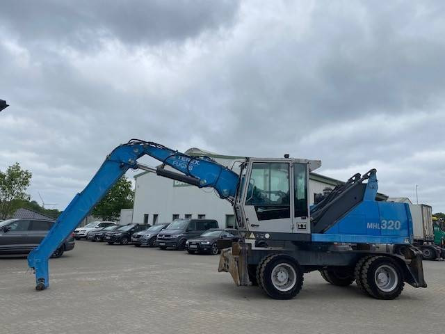 Fuchs MHL 320 (12005437) - Waste/ Industry handler: picture 1 Fuchs MHL 320 (12005437) - Waste/ Industry handler: picture 1