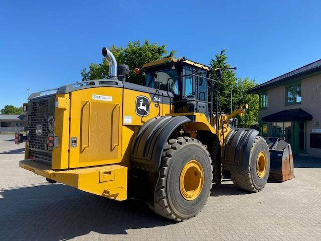 John Deere 744 P MIETE / RENTAL (12002124) - Wheel loader: picture 5 John Deere 744 P MIETE / RENTAL (12002124) - Wheel loader: picture 5
