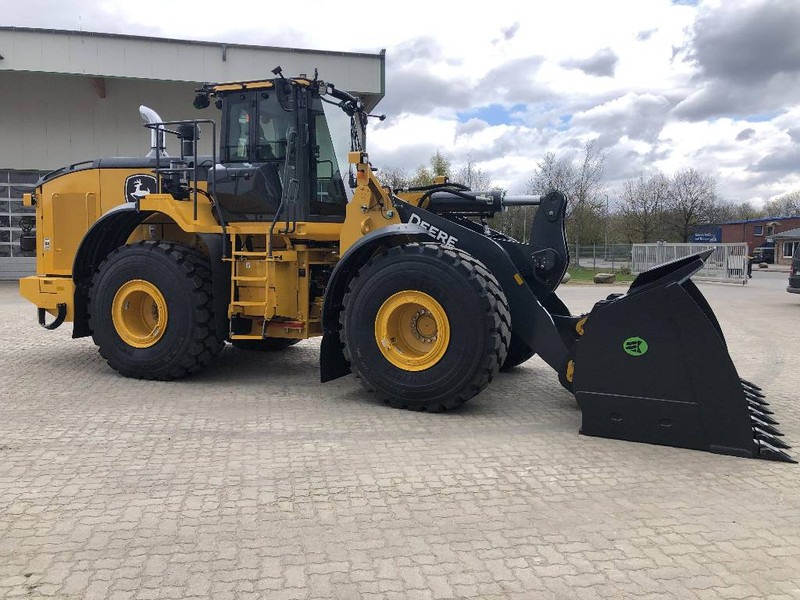 John Deere 744 P MIETE / RENTAL (12002126) - Wheel loader: picture 5 John Deere 744 P MIETE / RENTAL (12002126) - Wheel loader: picture 5