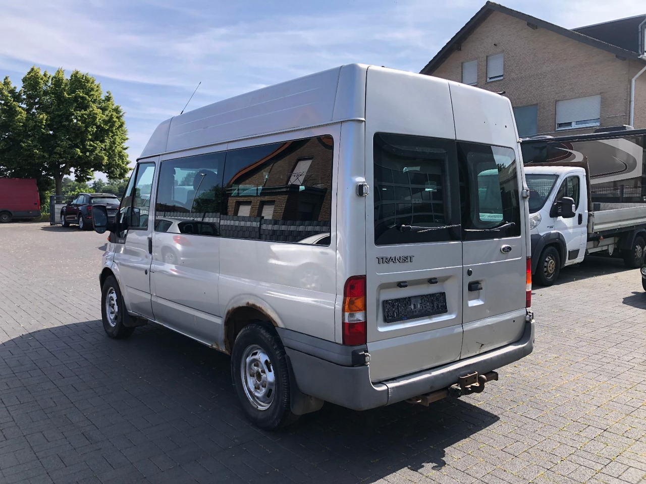 Ford Transit 2.4 TDi, Heckantrieb, 8-Sitzer, Klima - Passenger van: picture 4 Ford Transit 2.4 TDi, Heckantrieb, 8-Sitzer, Klima - Passenger van: picture 4