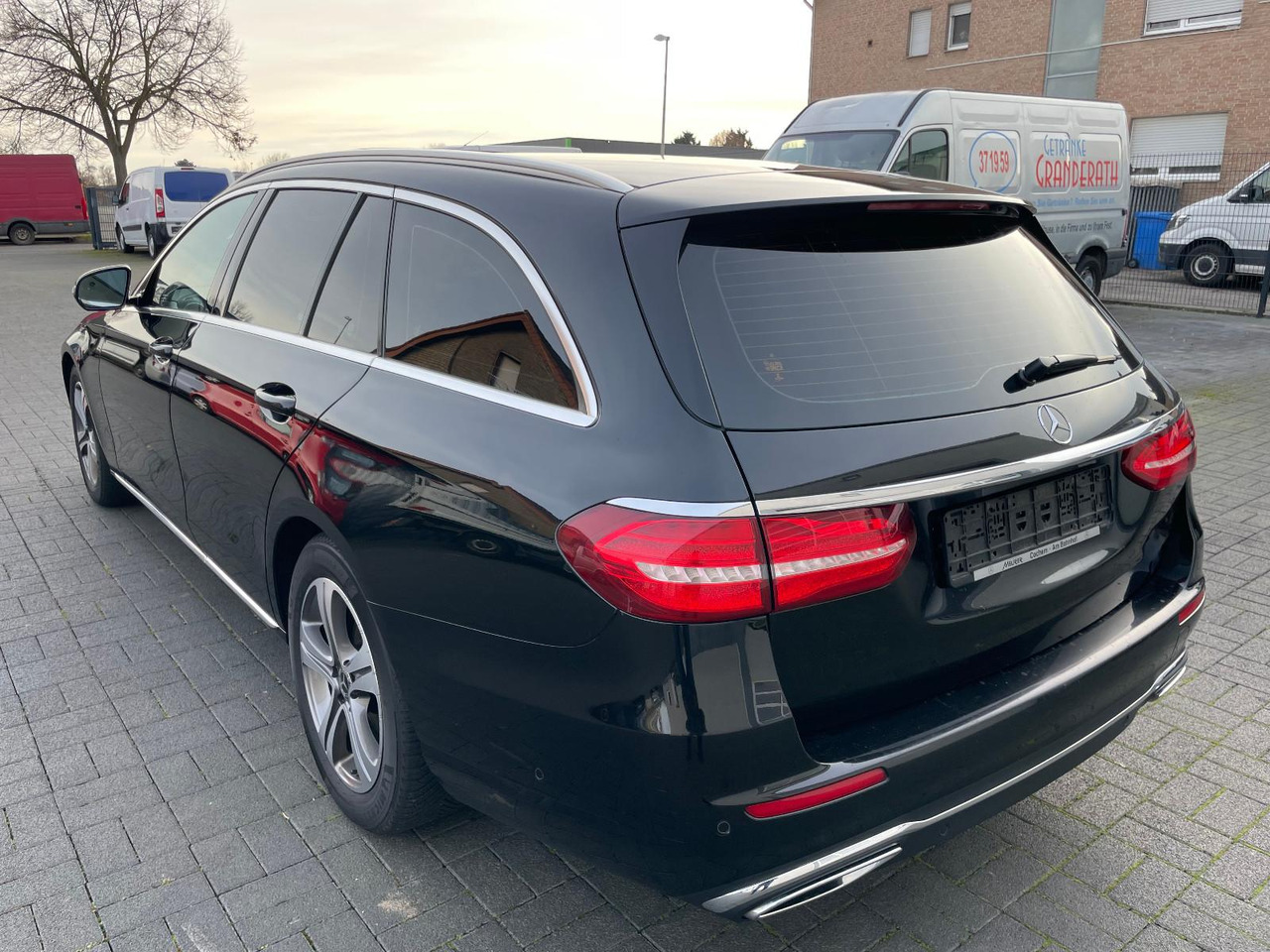 Mercedes-Benz E 220 E T-Modell E 220 d Avantgarde - Station wagon: picture 4 Mercedes-Benz E 220 E T-Modell E 220 d Avantgarde - Station wagon: picture 4