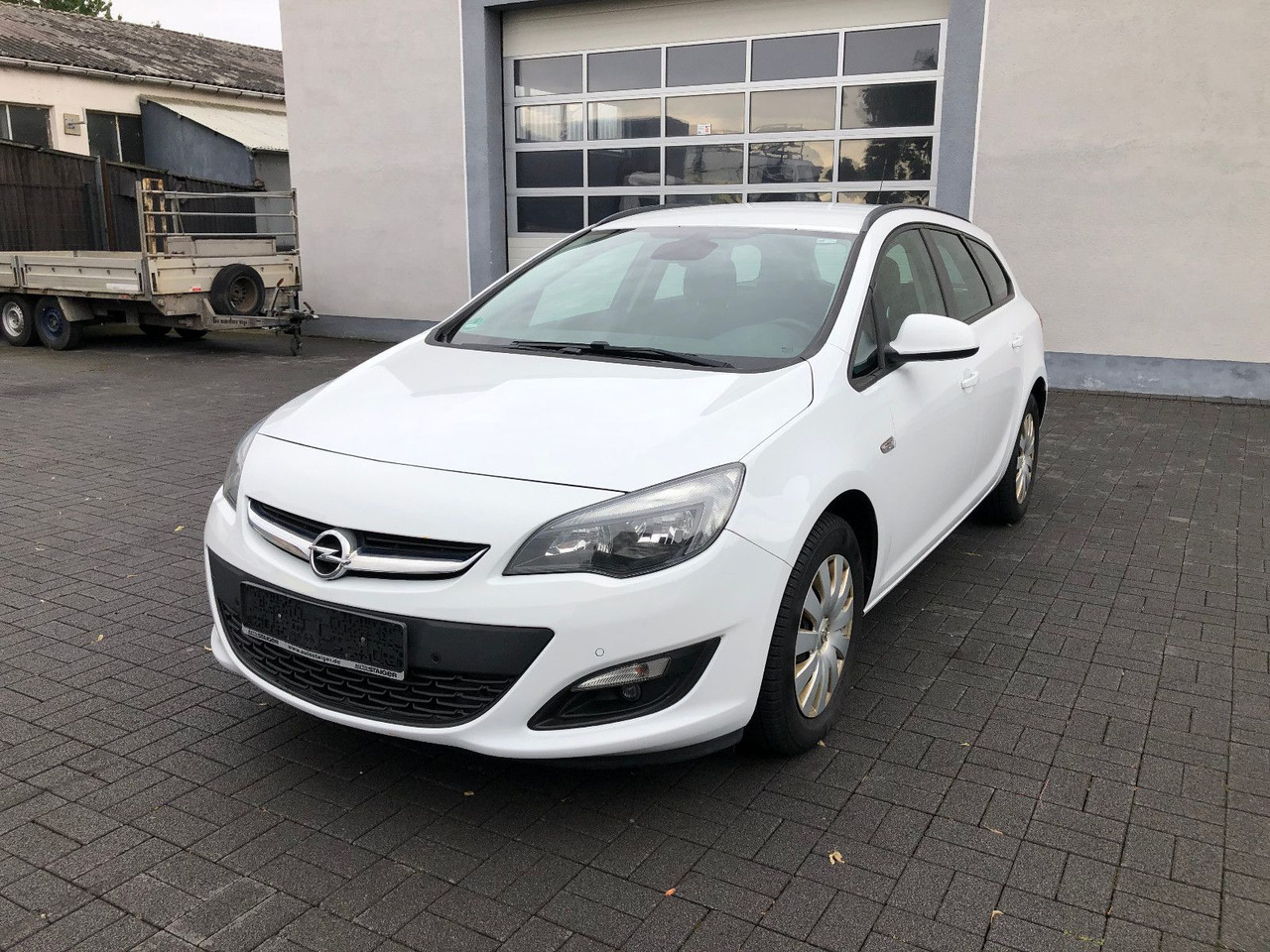 Opel Astra J 1.6 CDTi Sports Tourer Edition - Station wagon: picture 1 Opel Astra J 1.6 CDTi Sports Tourer Edition - Station wagon: picture 1