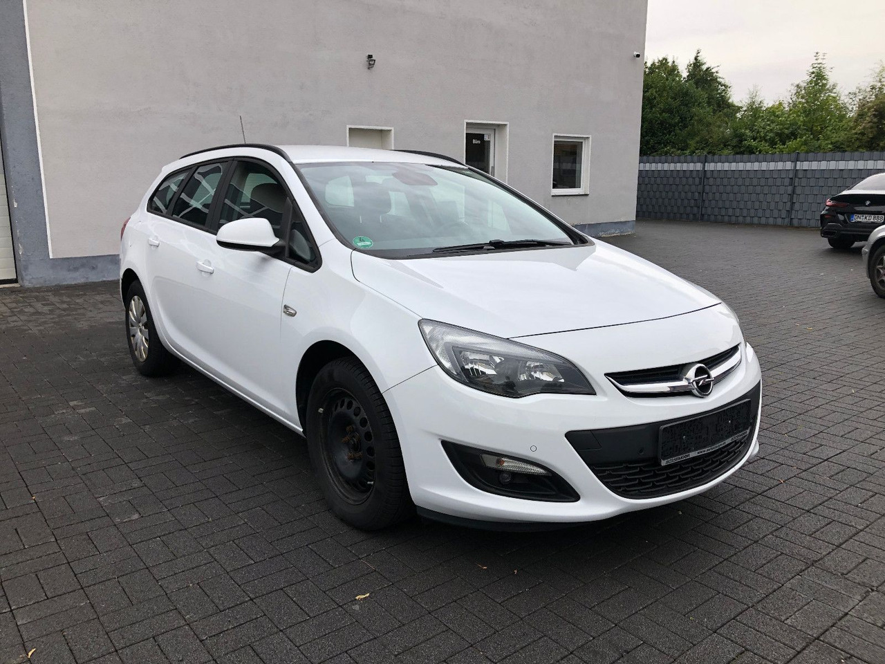Opel Astra J 1.6 CDTi Sports Tourer Edition - Station wagon: picture 3 Opel Astra J 1.6 CDTi Sports Tourer Edition - Station wagon: picture 3