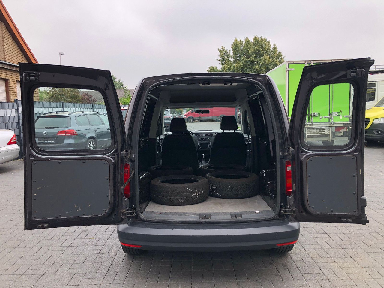 Small van Volkswagen Caddy 2.0 TDI 150 PS: picture 17