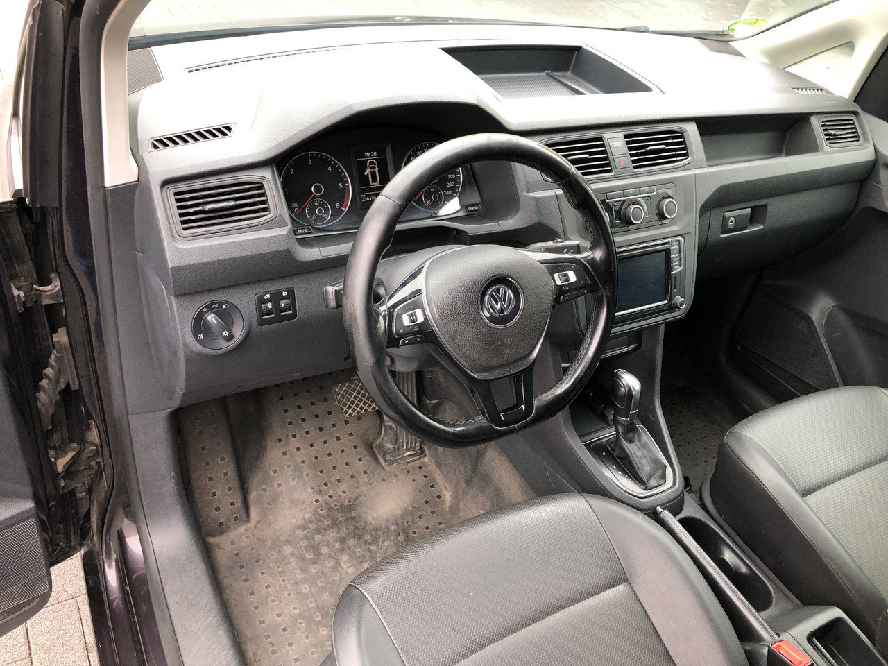 Small van Volkswagen Caddy 2.0 TDI 150 PS: picture 11