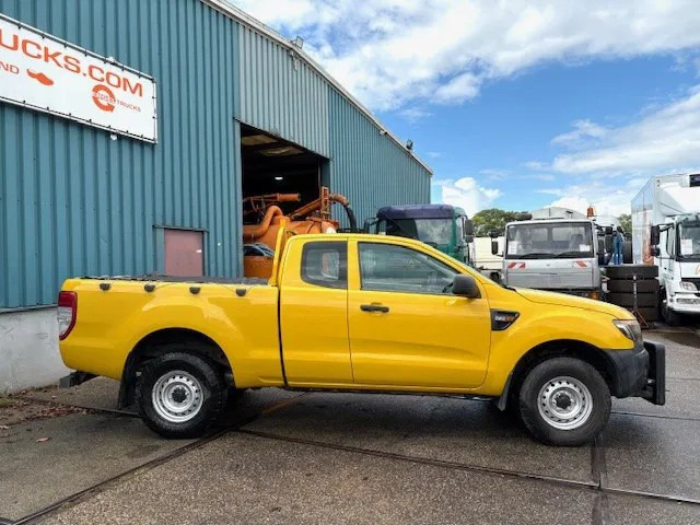 Ford Ranger 2.2TDCI 4x4 SUPERCAB PICK-UP (6 GEARS MANUAL GEARBOX / AIRCONDITIONING / ETC!!) RANGER 2.2TDCI 4x4 SUPERCAB PICK-UP - Pickup truck: picture 4 Ford Ranger 2.2TDCI 4x4 SUPERCAB PICK-UP (6 GEARS MANUAL GEARBOX / AIRCONDITIONING / ETC!!) RANGER 2.2TDCI 4x4 SUPERCAB PICK-UP - Pickup truck: picture 4