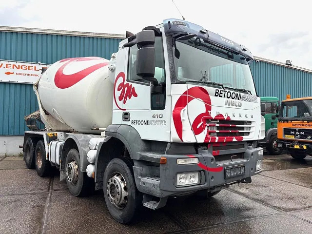 Iveco Eurotrakker AD340T41B 8x4 FULL STEEL SUSPENSION WITH STETTER CONCRETE MIXER (ZF16 MANUAL GEARBOX / FULL STEEL SUSPENSION / REDUC - Concrete mixer truck: picture 2 Iveco Eurotrakker AD340T41B 8x4 FULL STEEL SUSPENSION WITH STETTER CONCRETE MIXER (ZF16 MANUAL GEARBOX / FULL STEEL SUSPENSION / REDUC - Concrete mixer truck: picture 2