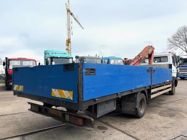 Mercedes-Benz 914 K (ORIGINAL DUTCH) WITH OPEN BOX & HIAB 650 CRANE (6-CILINDER / FULL STEEL SUSPENSION / MANUAL GEARBOX) - Crane truck: picture 3 Mercedes-Benz 914 K (ORIGINAL DUTCH) WITH OPEN BOX & HIAB 650 CRANE (6-CILINDER / FULL STEEL SUSPENSION / MANUAL GEARBOX) - Crane truck: picture 3