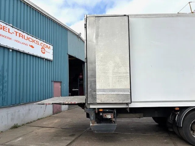 Refrigerator truck Renault D 19 D320 SLEEPERCAB 4x2 LAMBERET / THERMOKING (EURO 6 / RETARDER / AUTOMATIC GEARBOX / AIRCONDITIONING): picture 9