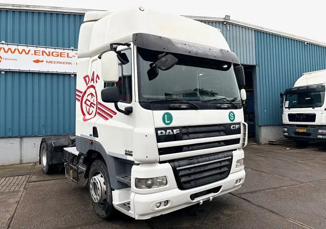 DAF CF 85.460 SPACECAB (EURO 5 / ZF16 MANUAL GEARBOX / MX-BRAKE / AIRCONDITIONING / ETC.) - Tractor unit: picture 2 DAF CF 85.460 SPACECAB (EURO 5 / ZF16 MANUAL GEARBOX / MX-BRAKE / AIRCONDITIONING / ETC.) - Tractor unit: picture 2
