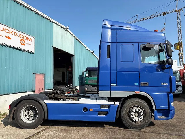 DAF XF 105.460 ATE SPACECAB (ZF16 MANUAL GEARBOX / HYDRAULIC KIT / P.T.O. / ADR-VLG / FULL SPOILERSET / FRIDGE) - Tractor unit: picture 4 DAF XF 105.460 ATE SPACECAB (ZF16 MANUAL GEARBOX / HYDRAULIC KIT / P.T.O. / ADR-VLG / FULL SPOILERSET / FRIDGE) - Tractor unit: picture 4