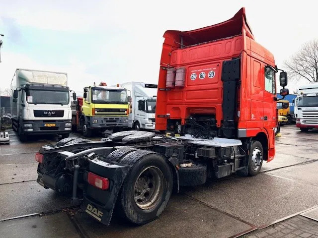 DAF XF 105.460 SPACECAB AS-TRONIC (EURO 5 EEV / AS-TRONIC GEARBOX / AIRCONDITIONING / ELECTRICAL MAINSWITCH / COMPLETE SPOILERSET ON - Tractor unit: picture 3 DAF XF 105.460 SPACECAB AS-TRONIC (EURO 5 EEV / AS-TRONIC GEARBOX / AIRCONDITIONING / ELECTRICAL MAINSWITCH / COMPLETE SPOILERSET ON - Tractor unit: picture 3