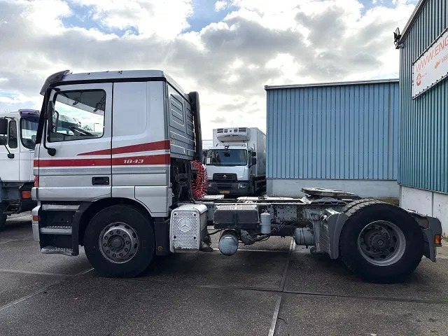 Mercedes-Benz Actros 1843 LS SLEEPERCAB (MP1) (ZF16 MANUAL GEARBOX / REDUCTION AXLES / AIRCONDITIONING / ETC.) - Tractor unit: picture 5 Mercedes-Benz Actros 1843 LS SLEEPERCAB (MP1) (ZF16 MANUAL GEARBOX / REDUCTION AXLES / AIRCONDITIONING / ETC.) - Tractor unit: picture 5