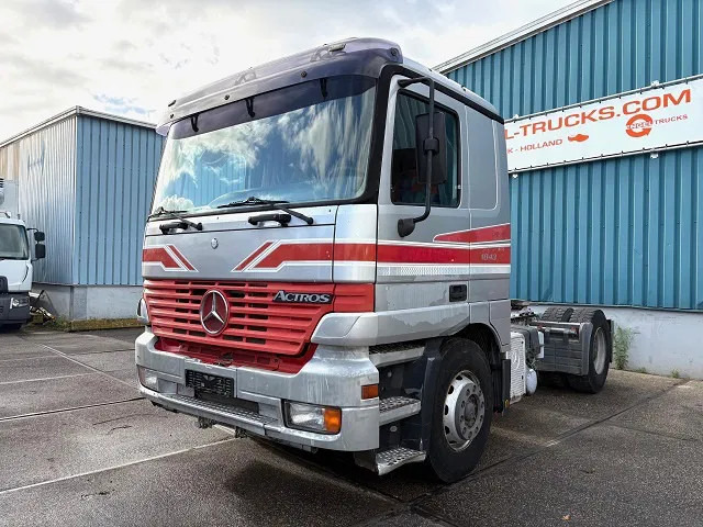Mercedes-Benz Actros 1843 LS SLEEPERCAB (MP1) (ZF16 MANUAL GEARBOX / REDUCTION AXLES / AIRCONDITIONING / ETC.) - Tractor unit: picture 1 Mercedes-Benz Actros 1843 LS SLEEPERCAB (MP1) (ZF16 MANUAL GEARBOX / REDUCTION AXLES / AIRCONDITIONING / ETC.) - Tractor unit: picture 1
