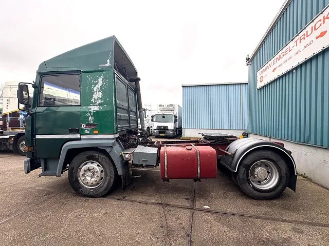 Renault R385 Major (2 CULASSE / LAMES / GRAND PONT / 2 CILINDER HEADS / STEEL SUSPENSION / REDUCTION AXLE) - Tractor unit: picture 5 Renault R385 Major (2 CULASSE / LAMES / GRAND PONT / 2 CILINDER HEADS / STEEL SUSPENSION / REDUCTION AXLE) - Tractor unit: picture 5