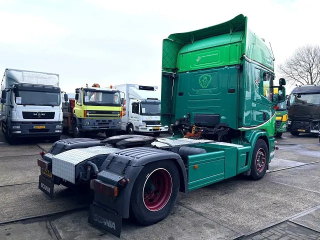 Scania R114-380 L TOPLINE ORIGINAL DUTCH SHOW TRUCK (EURO 3 / 12 GEARS MANUAL GEARBOX / RETARDER / AIRCONDITIONING / SPECIAL INTERIOR) - Tractor unit: picture 3 Scania R114-380 L TOPLINE ORIGINAL DUTCH SHOW TRUCK (EURO 3 / 12 GEARS MANUAL GEARBOX / RETARDER / AIRCONDITIONING / SPECIAL INTERIOR) - Tractor unit: picture 3