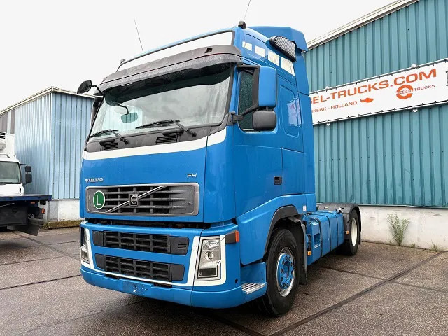 Volvo FH 400 GLOBETROTTER (VIN: 7B446149 / I-SHIFT / ADR-VLG / AIRCONDITIONING / COMPLETE SPOILERSET ON CABIN) - Tractor unit: picture 1 Volvo FH 400 GLOBETROTTER (VIN: 7B446149 / I-SHIFT / ADR-VLG / AIRCONDITIONING / COMPLETE SPOILERSET ON CABIN) - Tractor unit: picture 1