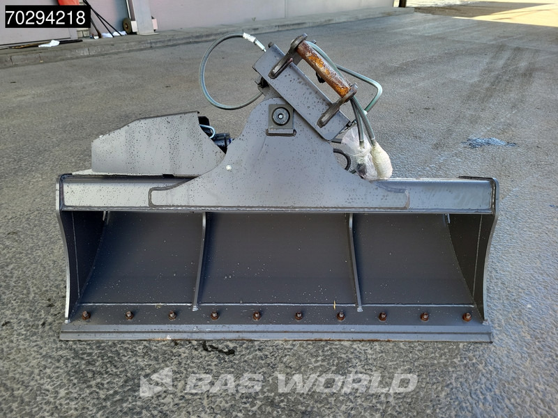 Volvo S40 Tiltbucket - S40 QC - 1500 mm - Attachment: picture 2 Volvo S40 Tiltbucket - S40 QC - 1500 mm - Attachment: picture 2