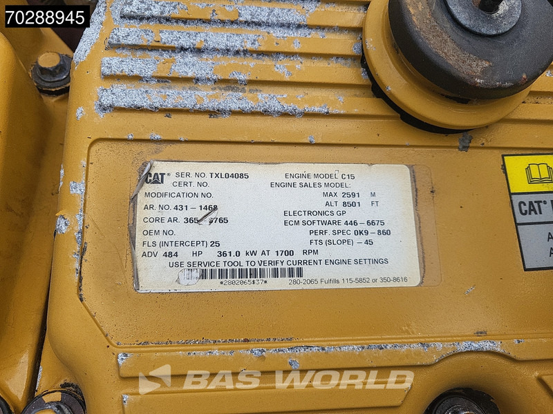 Articulated dumper Caterpillar 740 B: picture 17
