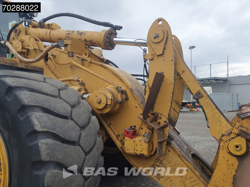 Wheel loader Caterpillar 988 H: picture 10