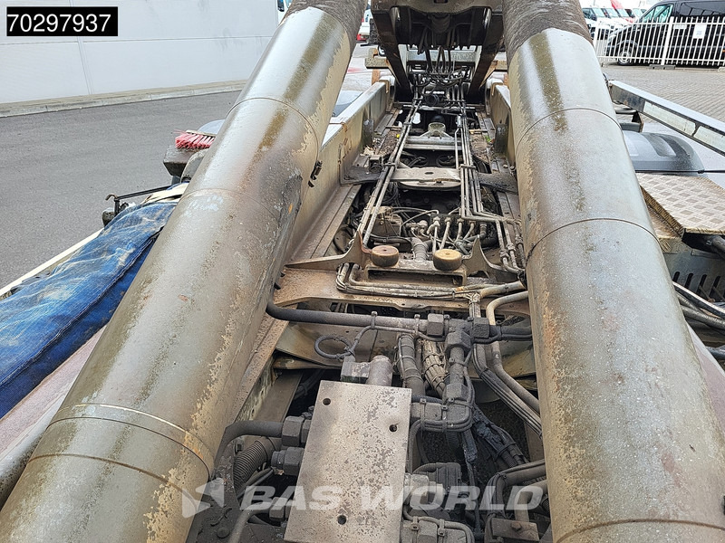 DAF CF 400 6X2 VDL S-21-6200 Hooklift Lift Axle Automatic ACC Euro 6 - Hook lift truck: picture 5 DAF CF 400 6X2 VDL S-21-6200 Hooklift Lift Axle Automatic ACC Euro 6 - Hook lift truck: picture 5