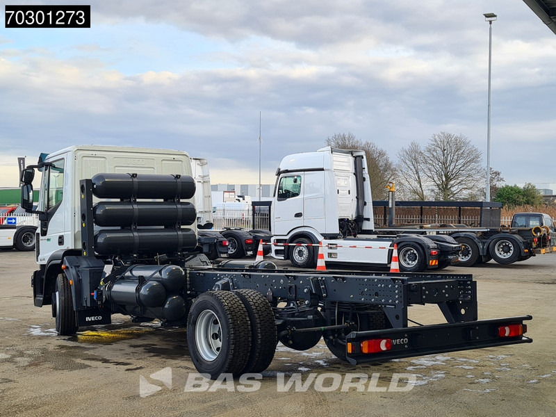 Iveco Eurocargo 160E210 4X2 NEW 16tons chassis! CNG Retarder Automatic Euro 6 - Cab chassis truck: picture 3 Iveco Eurocargo 160E210 4X2 NEW 16tons chassis! CNG Retarder Automatic Euro 6 - Cab chassis truck: picture 3