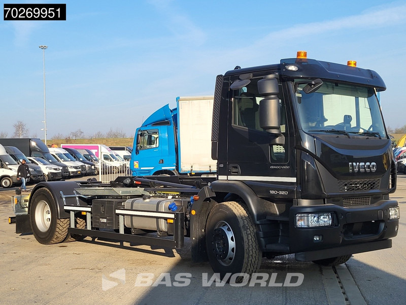 Iveco Eurocargo 180E320 4X2 NEW! 14tons Hiab Multilift ULT14S51 ACC Euro 6 - Hook lift truck: picture 5 Iveco Eurocargo 180E320 4X2 NEW! 14tons Hiab Multilift ULT14S51 ACC Euro 6 - Hook lift truck: picture 5