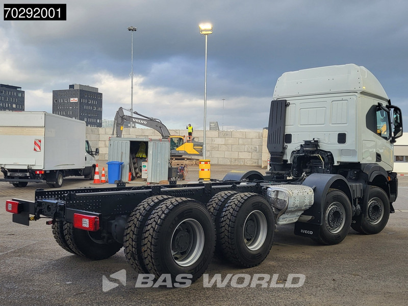 Iveco T-WAY 510 8X4 NEW! Retarder Big-Axle Steelsuspension LED Euro 6 - Cab chassis truck: picture 5 Iveco T-WAY 510 8X4 NEW! Retarder Big-Axle Steelsuspension LED Euro 6 - Cab chassis truck: picture 5