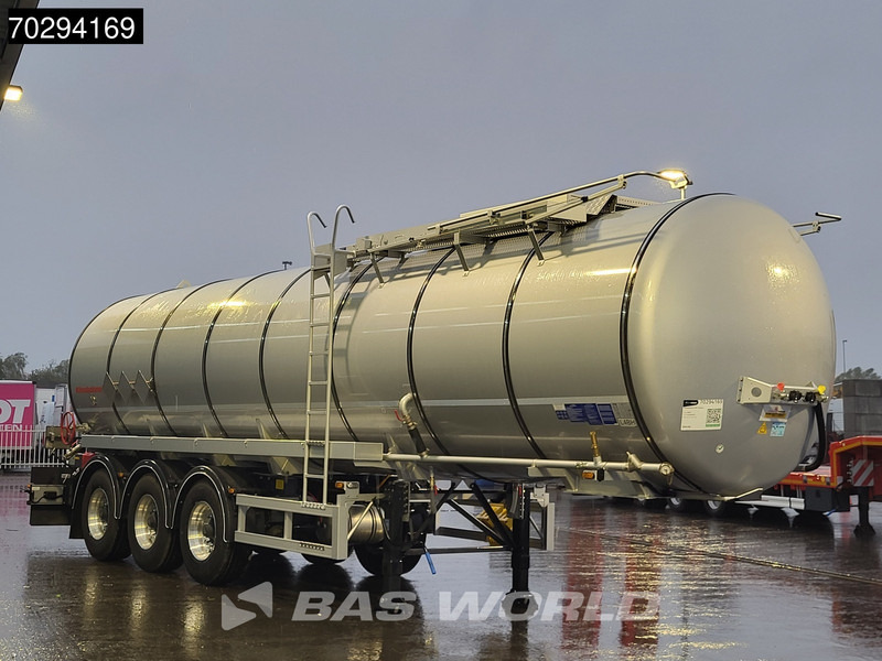 Kässbohrer STB 3 axles New! 32.000L Bitumen - Tank semi-trailer: picture 3 Kässbohrer STB 3 axles New! 32.000L Bitumen - Tank semi-trailer: picture 3