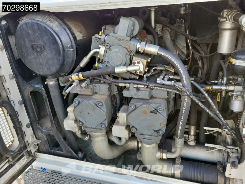 Waste/ Industry handler Liebherr R954 C EW: picture 18