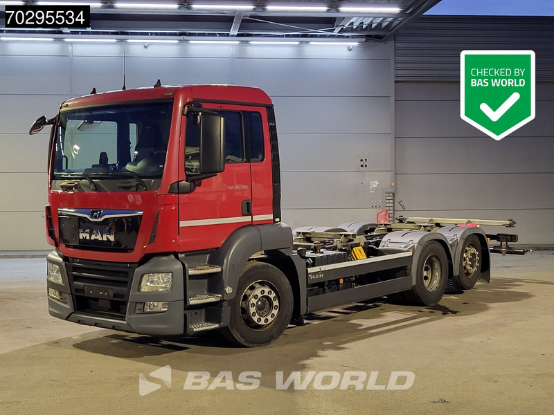 MAN TGS 26.320 6X2 ADR BDF Lift + Steering Axle Euro 6 - Container transporter/ Swap body truck: picture 1 MAN TGS 26.320 6X2 ADR BDF Lift + Steering Axle Euro 6 - Container transporter/ Swap body truck: picture 1