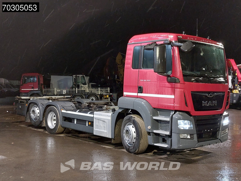 MAN TGS 26.320 TGS 6X2 BDF Lift+Steering Axle Automatic ADR Euro 6 - Container transporter/ Swap body truck: picture 3 MAN TGS 26.320 TGS 6X2 BDF Lift+Steering Axle Automatic ADR Euro 6 - Container transporter/ Swap body truck: picture 3
