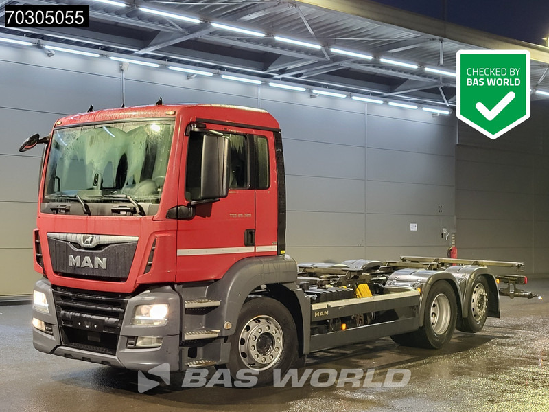 MAN TGS 26.320 TGS 6X2 BDF Lift+Steering axle ADR Automatic Euro 6 - Container transporter/ Swap body truck: picture 1 MAN TGS 26.320 TGS 6X2 BDF Lift+Steering axle ADR Automatic Euro 6 - Container transporter/ Swap body truck: picture 1