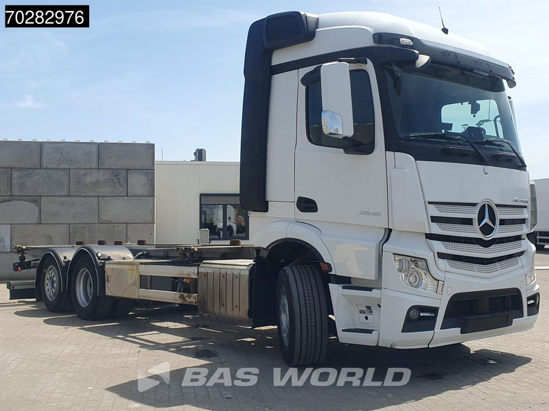 Mercedes-Benz Actros 2548 Actros 6X2 ACC Xenon Liftachse Euro 6 - Container transporter/ Swap body truck: picture 3 Mercedes-Benz Actros 2548 Actros 6X2 ACC Xenon Liftachse Euro 6 - Container transporter/ Swap body truck: picture 3